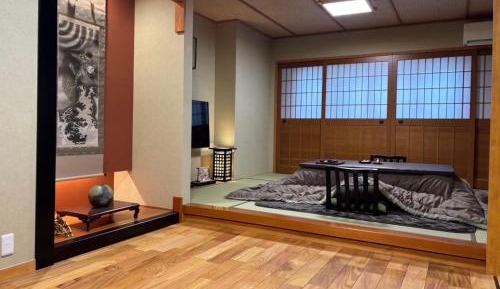 Junior Suite Non-Smoking (201)