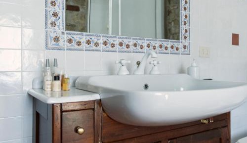 Twin Room with Private Bathroom
