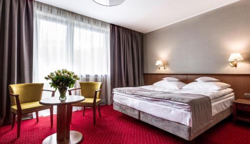 Prestige Room