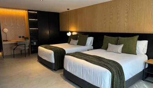 Standard Double Suite