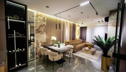 Deluxe One-Bedroom Apartment with City View