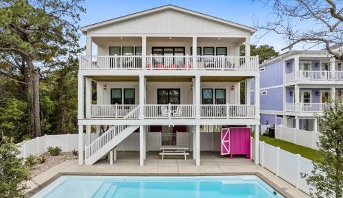 Eight-Bedroom House