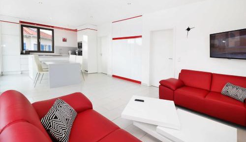 One-Bedroom Apartment with Balcony