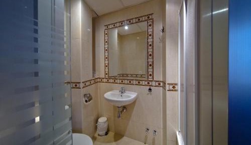 Double or Twin Room with Private Bathroom