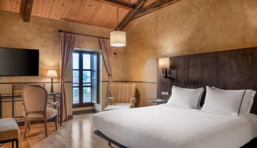 Deluxe Family King Room