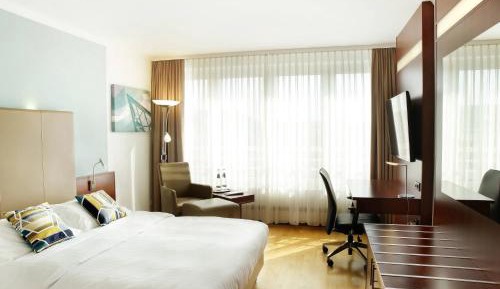 Executive Queen Room