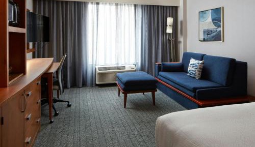King Room with Sofa Bed - Non-Smoking