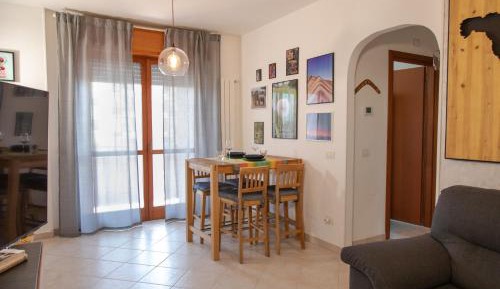 One-Bedroom Apartment with Balcony