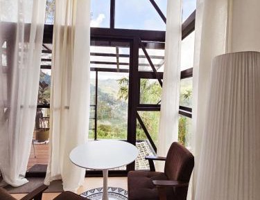 Bungalow with Garden View