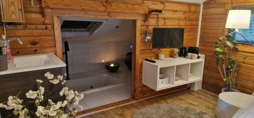 Room #119374713
