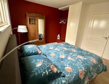 Room #953752802