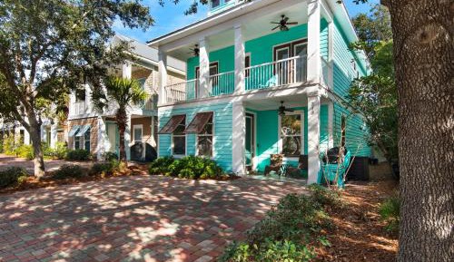 Four-Bedroom Holiday Home