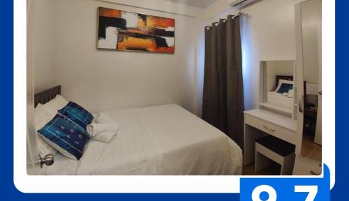 Deluxe One-Bedroom Apartment