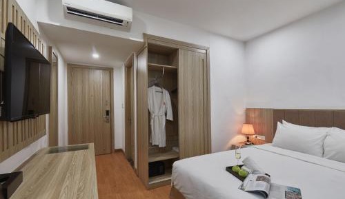 Superior Double Room with City View