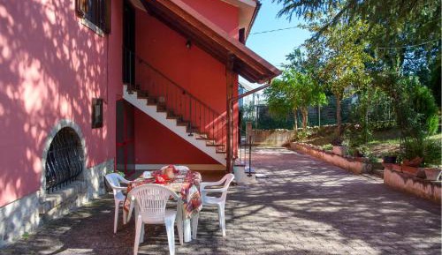 Three-Bedroom Holiday Home 