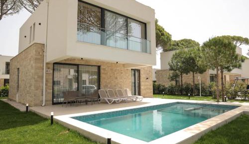 Deluxe Villa