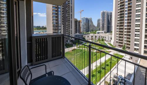 Suite with Garden View
