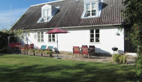 Two-Bedroom Holiday Home with Shared Bathroom