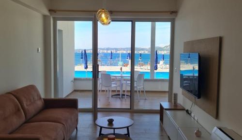 Two-Bedroom Apartment with Terrace and Sea View