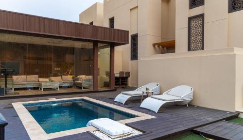 Villa with Garden View