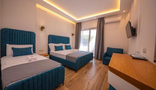 Family Room with Balcony and Sea View