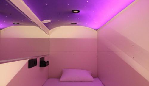 Single Bed in Mixed Dormitory Room