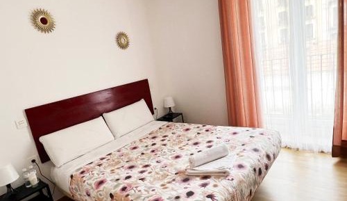 Exterior Double Room with Balcony and Shared Bathroom