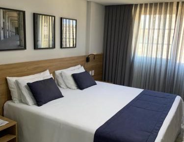 Apartment with Pool View 