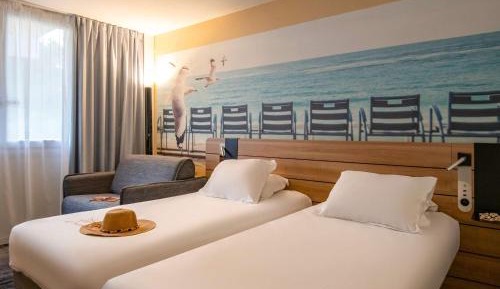Classic Room with One Double Bed and One Single Bed