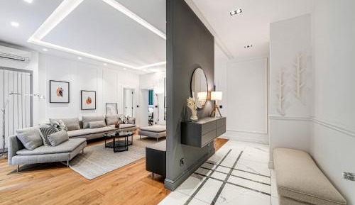 Two-Bedroom Deluxe Apartment with Balcony