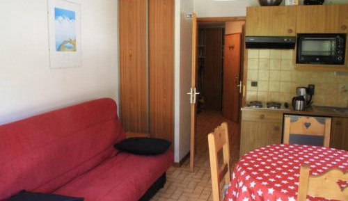 Apartment With Shared Bathroom