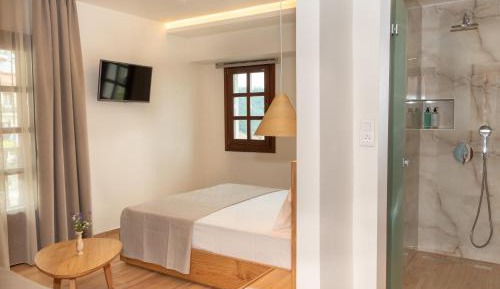 Deluxe Triple Room with Sea View