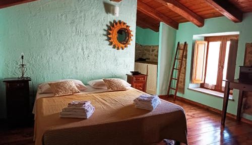 Double or Twin Room with Private Bathroom