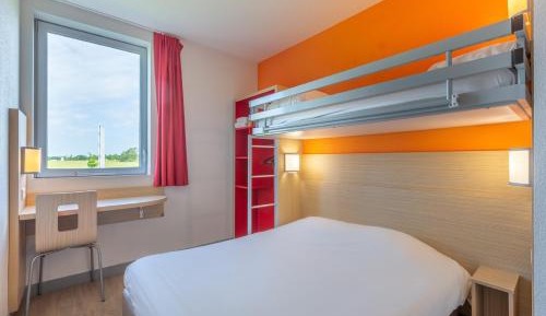 Triple Room with 1 Bunk Bed and 1 Double Bed