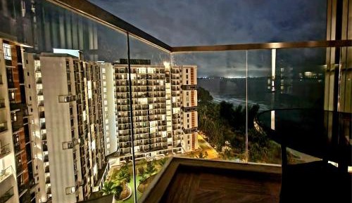 Apartment with Pool View 