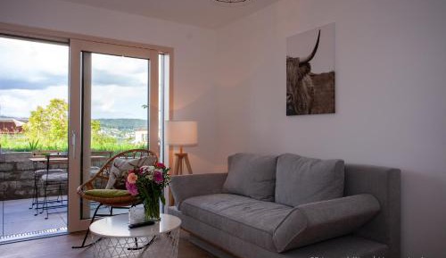 Apartment with Lake View