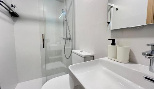 One-Bedroom Apartment - Sea Side