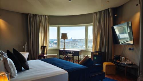 King Suite with Balcony