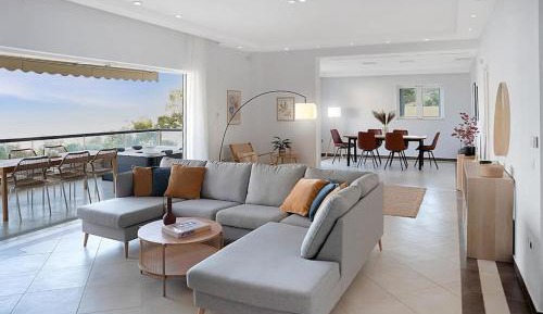 Five-Bedroom Premium Apartment