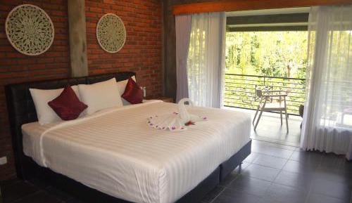 Standard Twin Room with Garden View