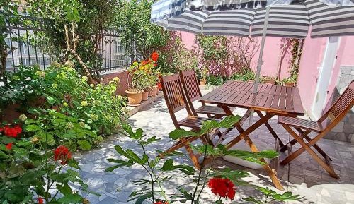 Two-Bedroom Apartment with Garden