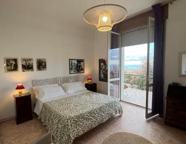 Double Room with Private External Bathroom