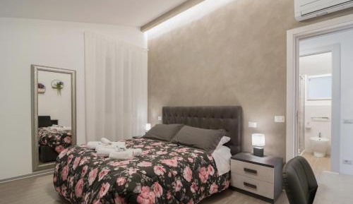 Two-Bedroom Deluxe Apartment
