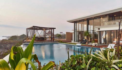 Villa - Beach Front