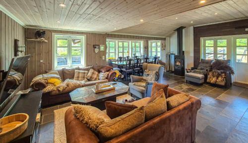 Four-Bedroom Holiday Home