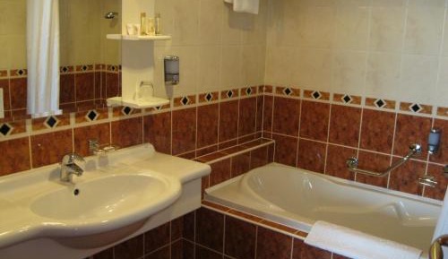 Deluxe Double Room with Extra Bed