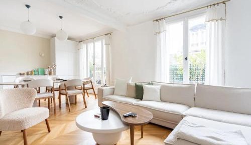 Deluxe Apartment