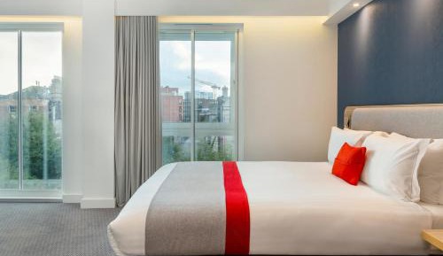 Standard Double Room with City View and Free Hot Breakfast