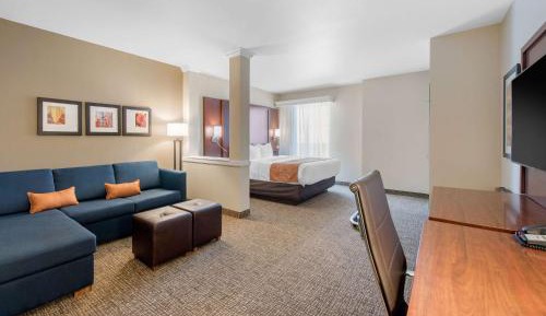King Suite with Sofa Bed and Spa Bath - Non-Smoking
