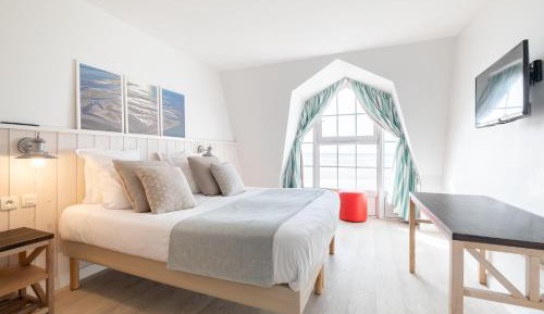 Two-Bedroom Duplex Apartment with 2 Sleeping Alcove (9 People) - Sea View